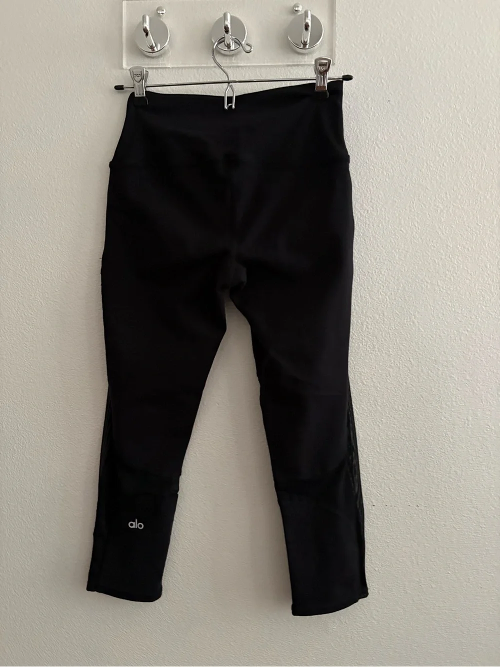 Women’s small “alo” Black Performance Leggings